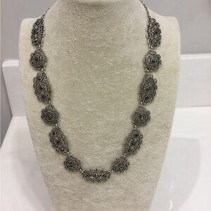 Elegant Crown Trifari Silver Tone Marcasite Necklace w/Black Stones 16”-18”